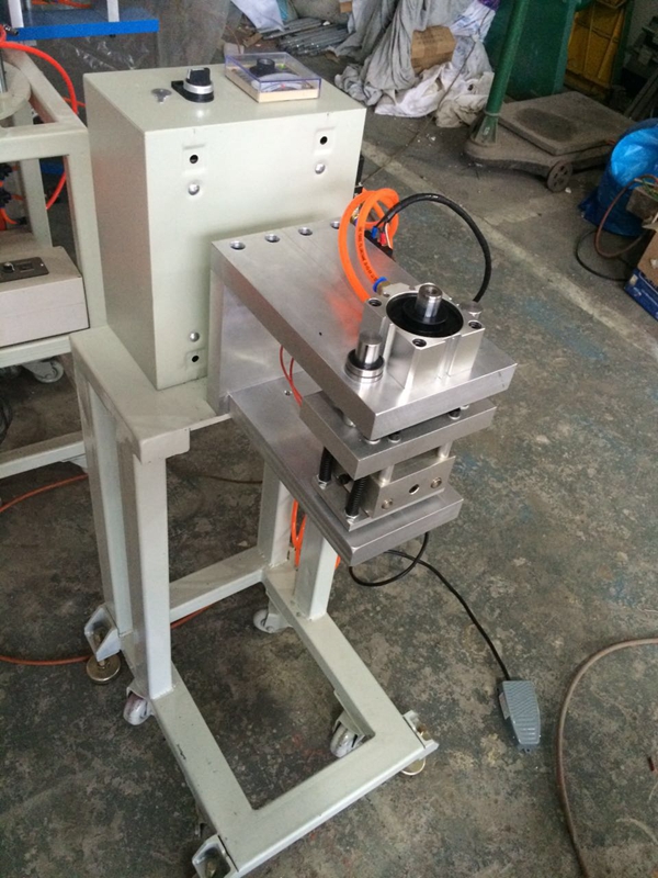 HS-MC003 outer bag punching machine for dunnage bag manufacturer